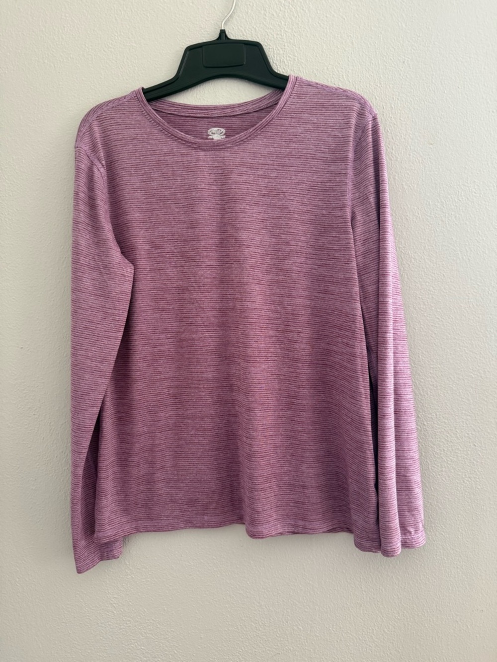 Bundle- NWOT Long sleeve workout shirts, M